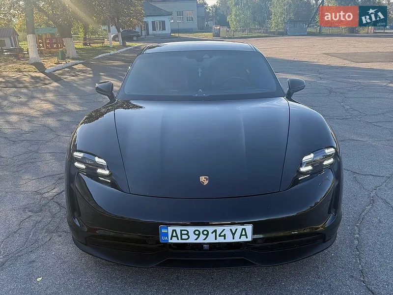 Porsche Taycan