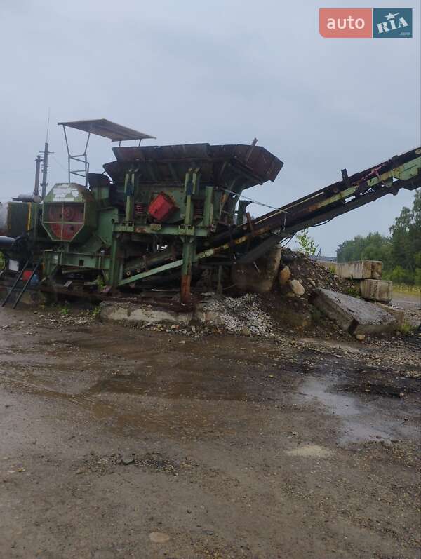 Дробарка (дробильна установка) Powerscreen Maxtrak 1996 в Івано-Франківську