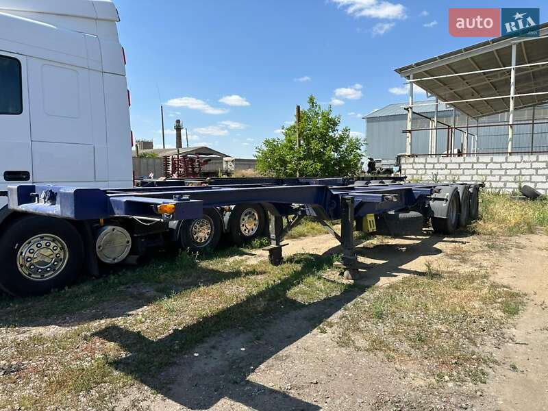 Контейнеровоз Predator TriAxle 1998 в 