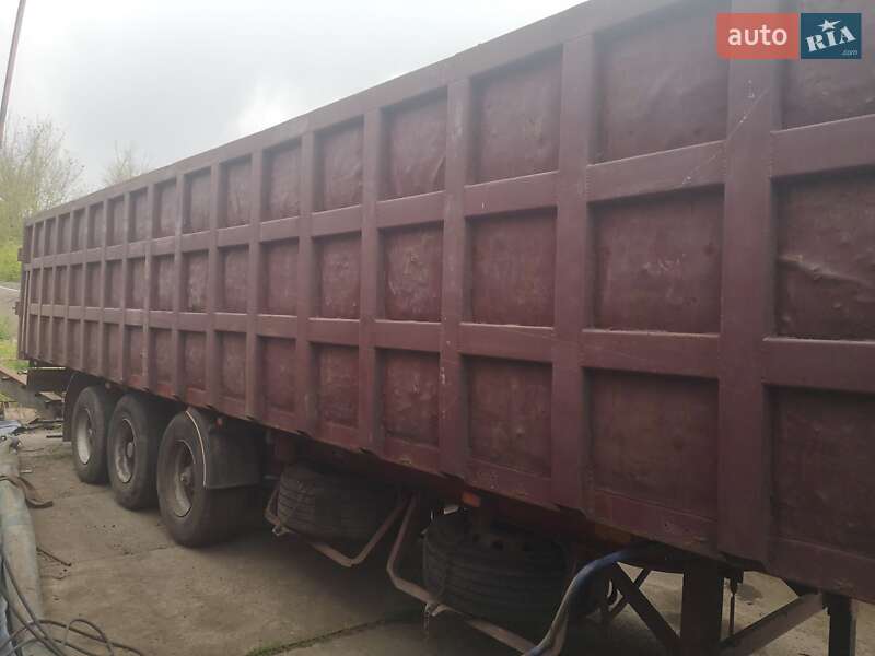 Бортовий напівпричіп Причеп Зерновоз 2000 в Кривому Розі