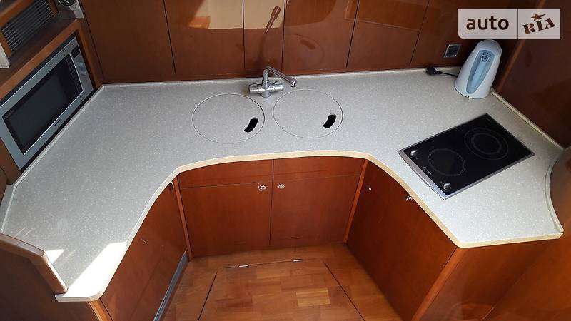 Моторна яхта Princess 42 2008 в Києві