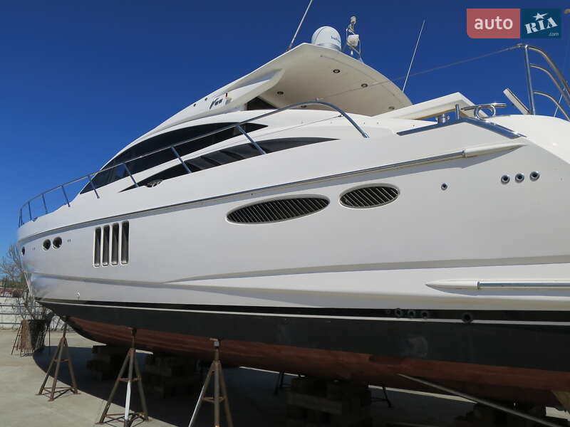 Моторная яхта Princess V65 2008 в Одессе
