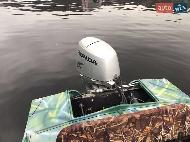 Катер Прогресс 2 1987 в Киеве