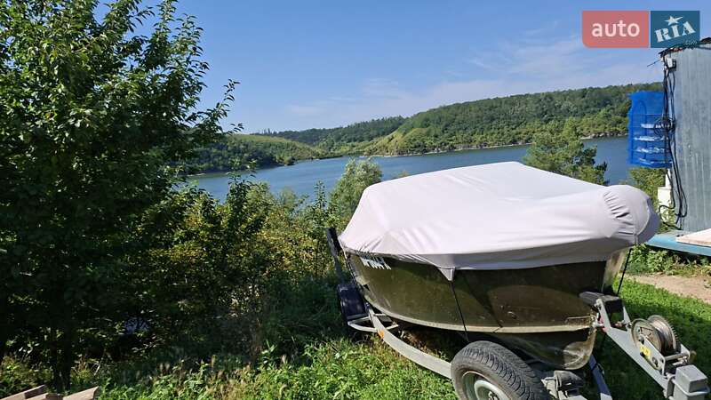 Лодка Прогресс 2 1979 в Староконстантинове