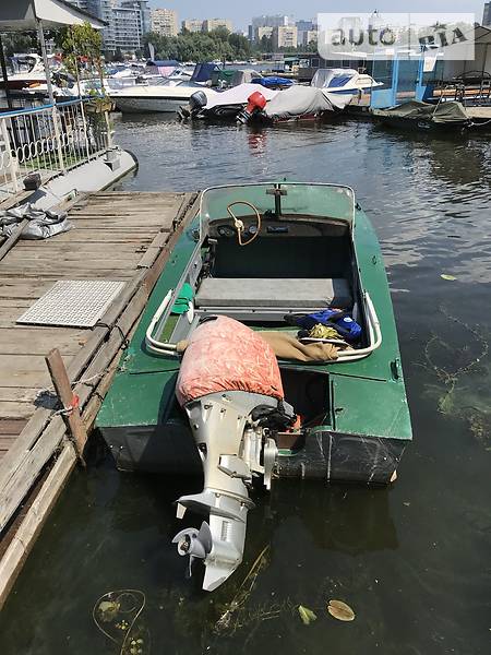 Катер Прогресс 2М 2006 в Киеве