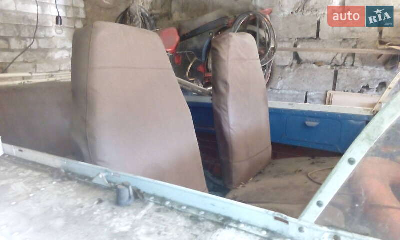 Катер Прогресс 2М 2010 в Дніпрі