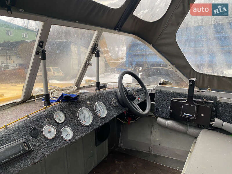 Лодка Прогресс 2М 1978 в Киеве