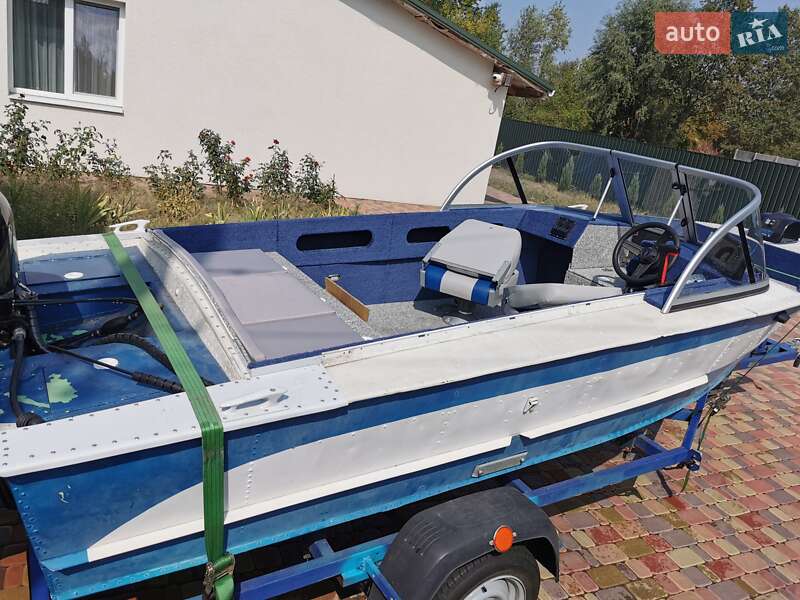 Катер Прогресс 2М 1979 в Полтаві