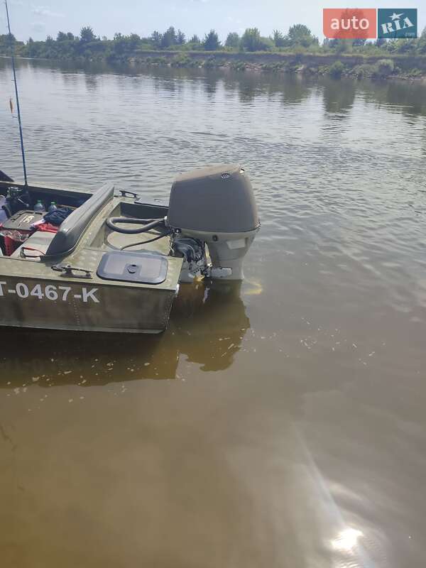 Човен Прогресс 2М 2020 в Києві