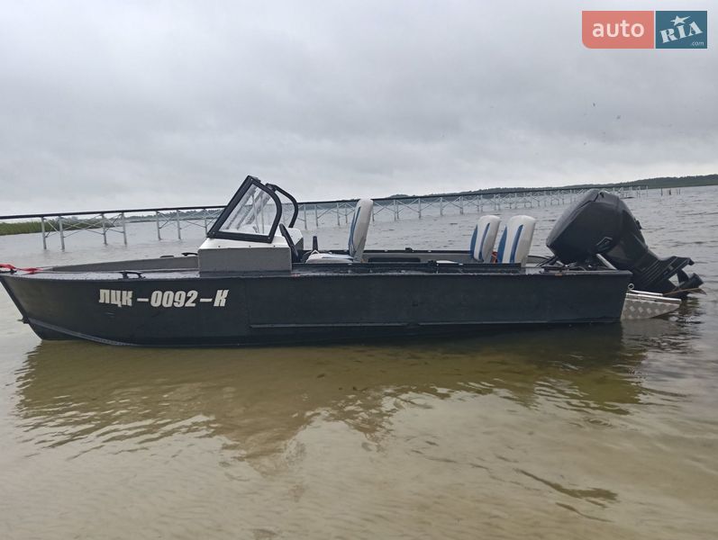 Катер Прогресс 2М 2020 в Луцке