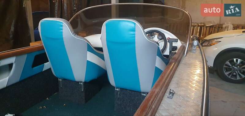 Лодка Прогресс 4 2014 в Херсоне