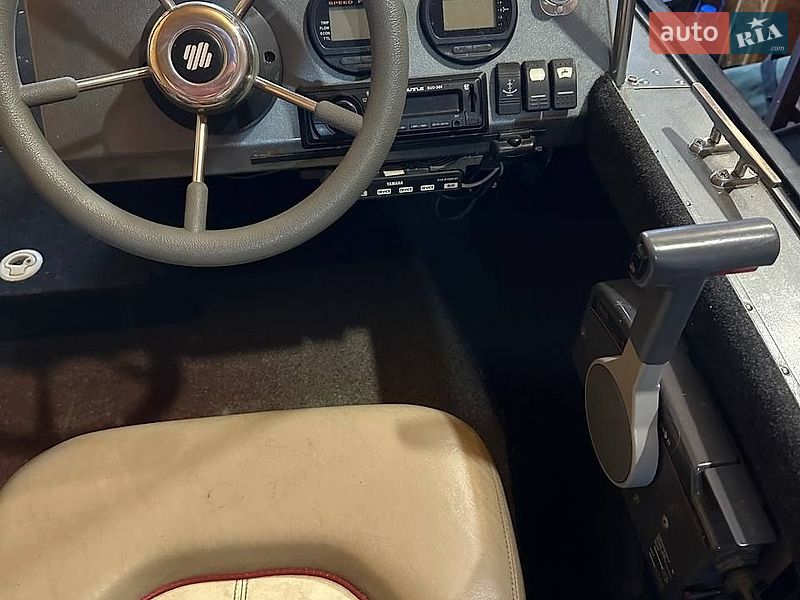 Катер Прогресс 4M 1985 в Запоріжжі