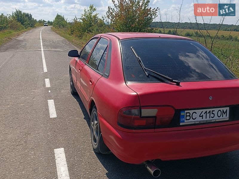 Седан Proton 415 1995 в Самборе