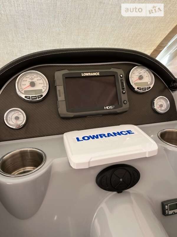 Моторна яхта Quicksilver Activ 2015 в Одесі