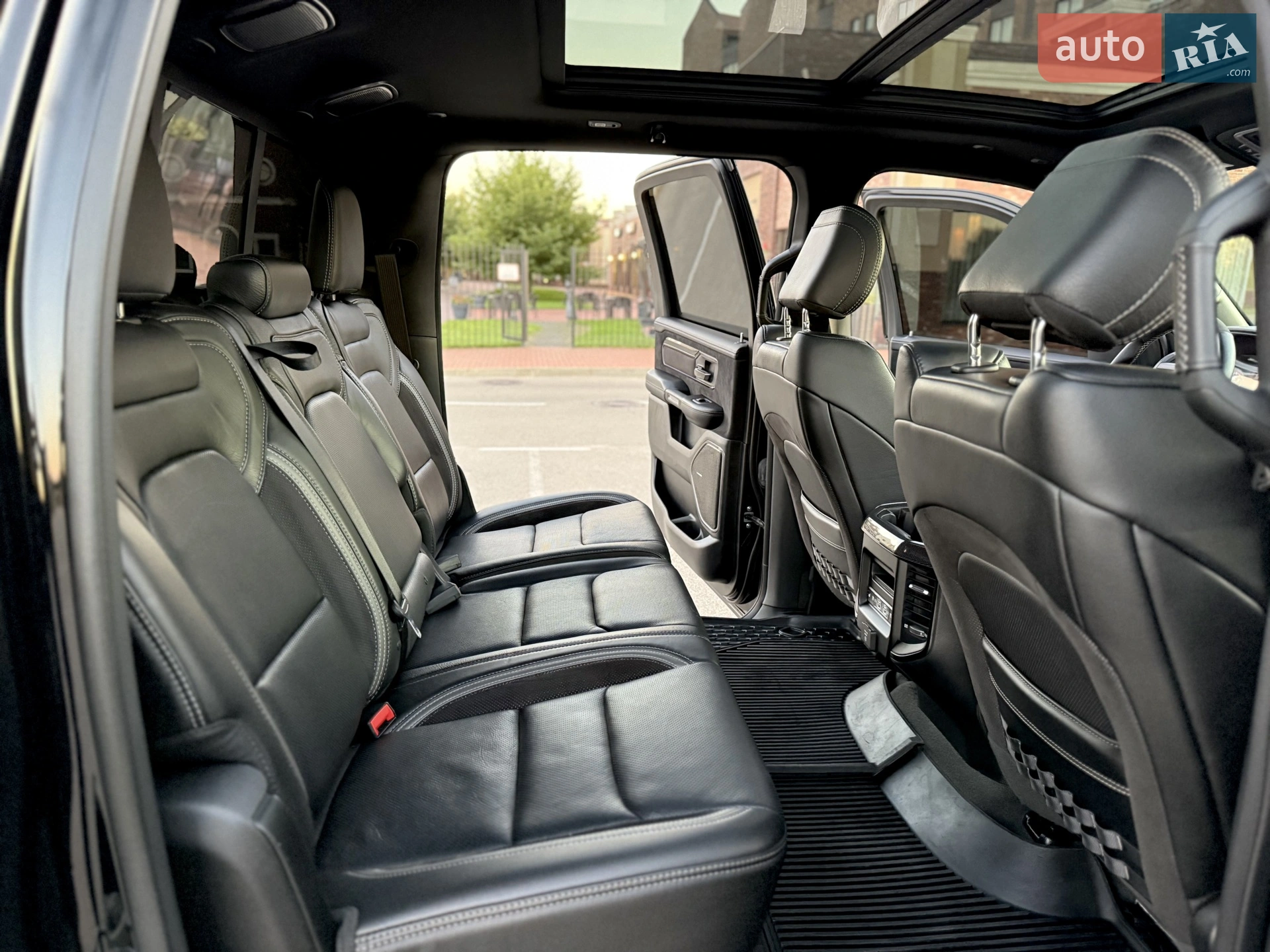 2020 RAM 1500 - мініатюра 45