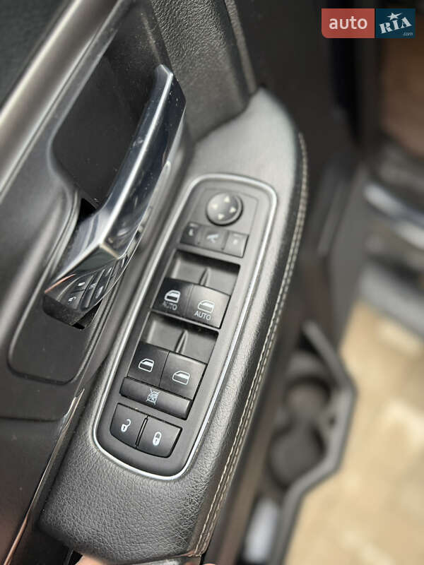 Пикап Ram 1500 2016 в Луцке