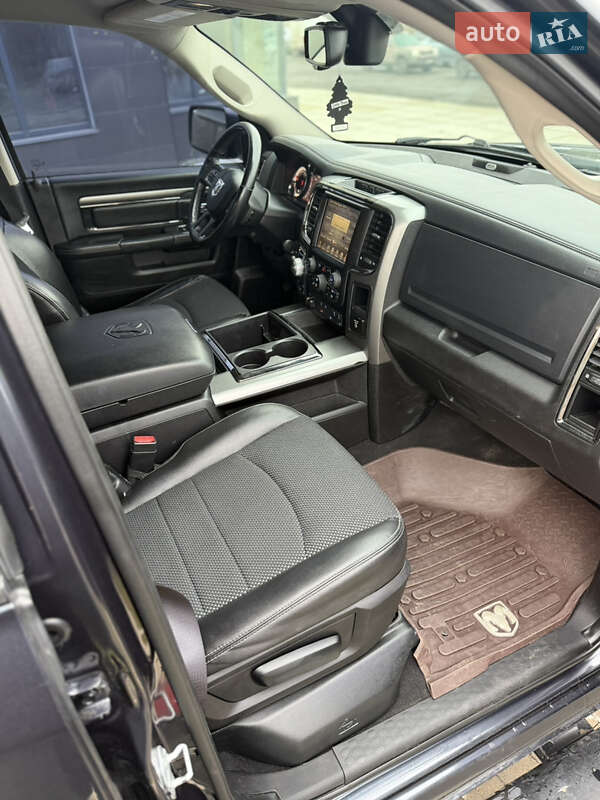 Пикап Ram 1500 2016 в Луцке