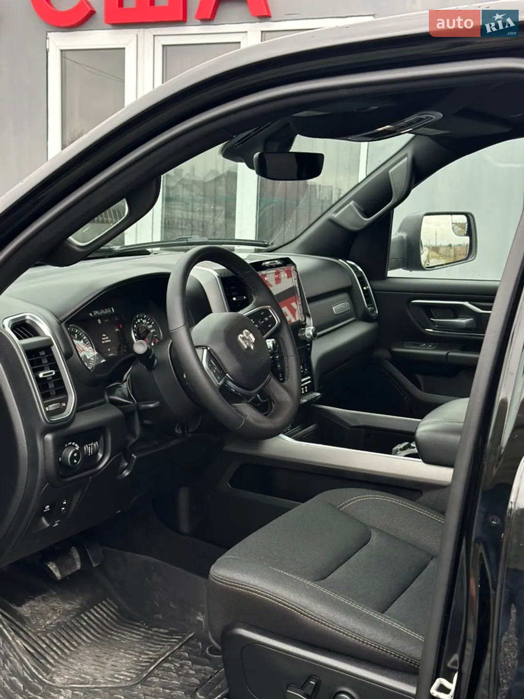 2024 RAM 1500 - мініатюра 4