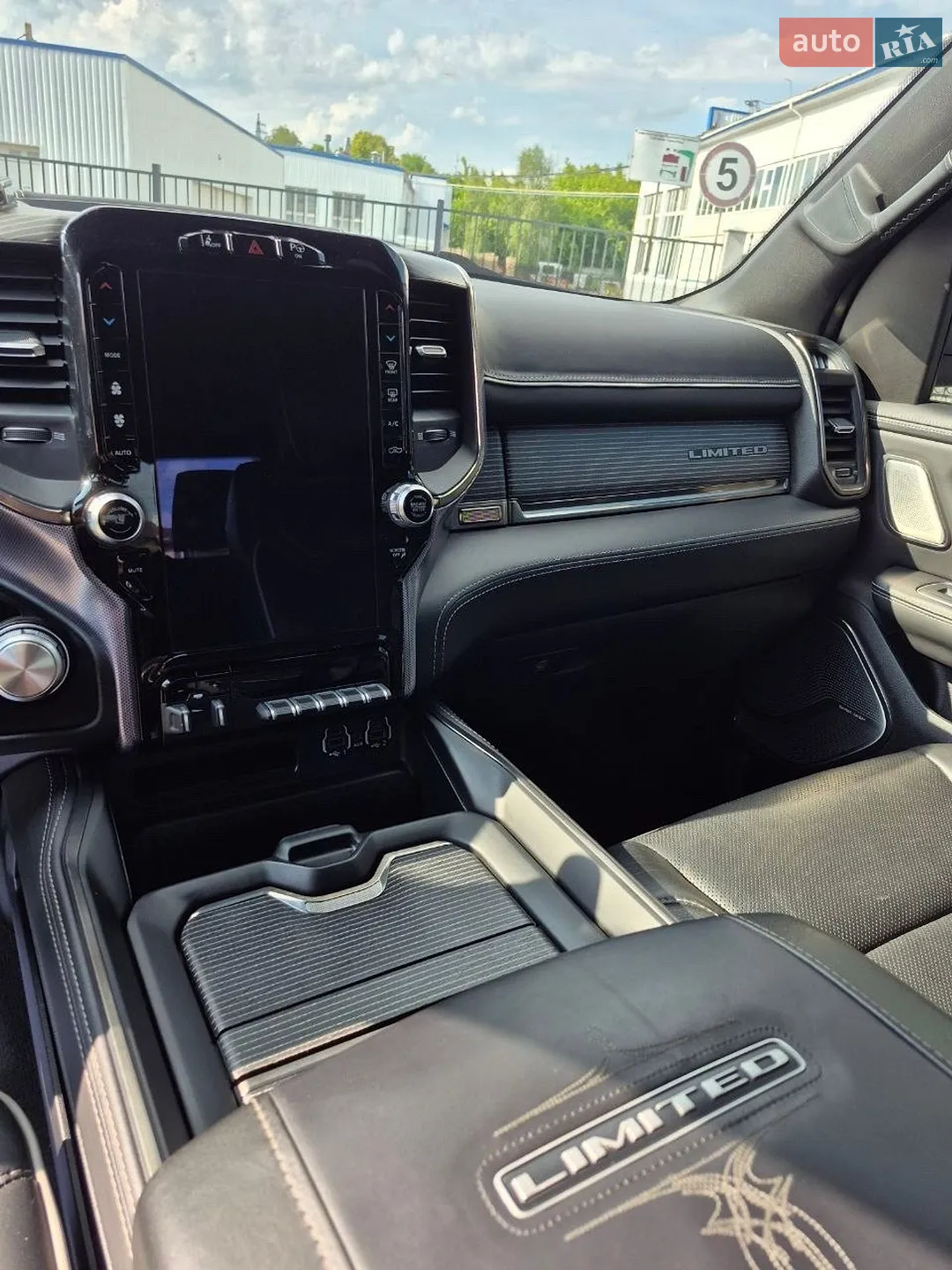 2020 RAM 1500 - мініатюра 17