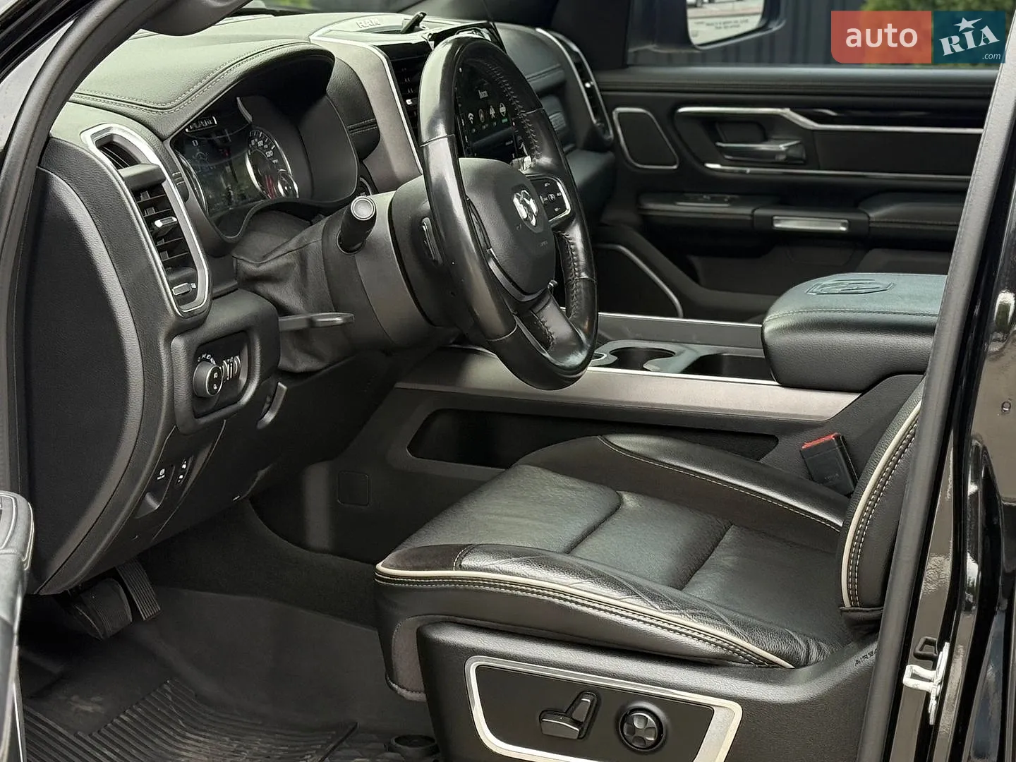 2021 RAM 1500 - мініатюра 13
