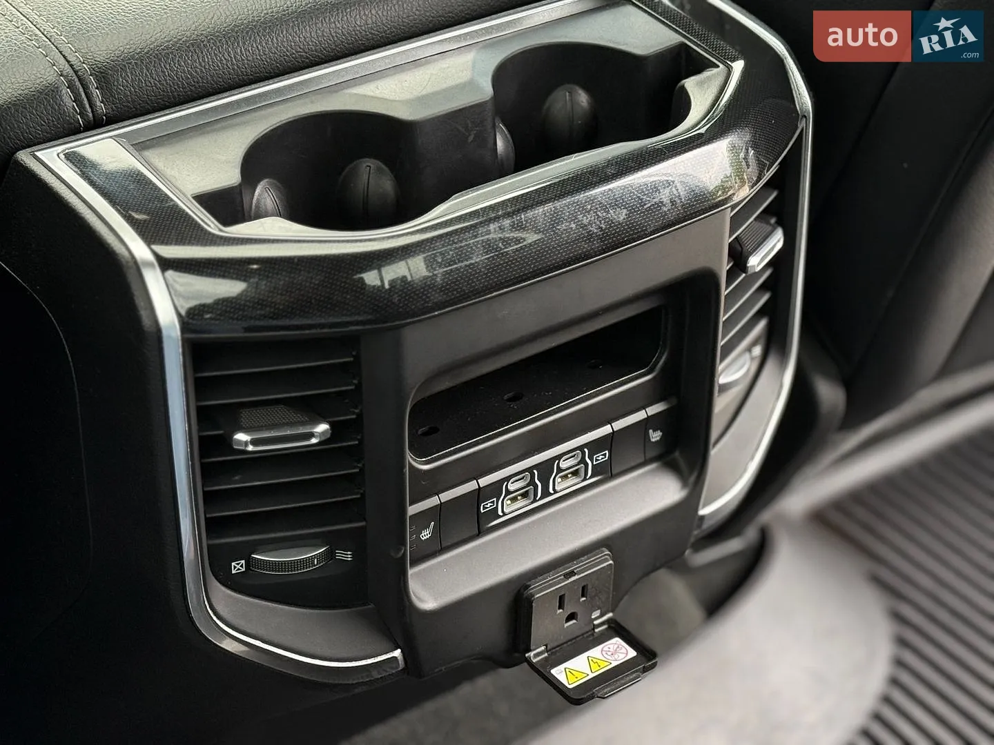 2021 RAM 1500 - мініатюра 27