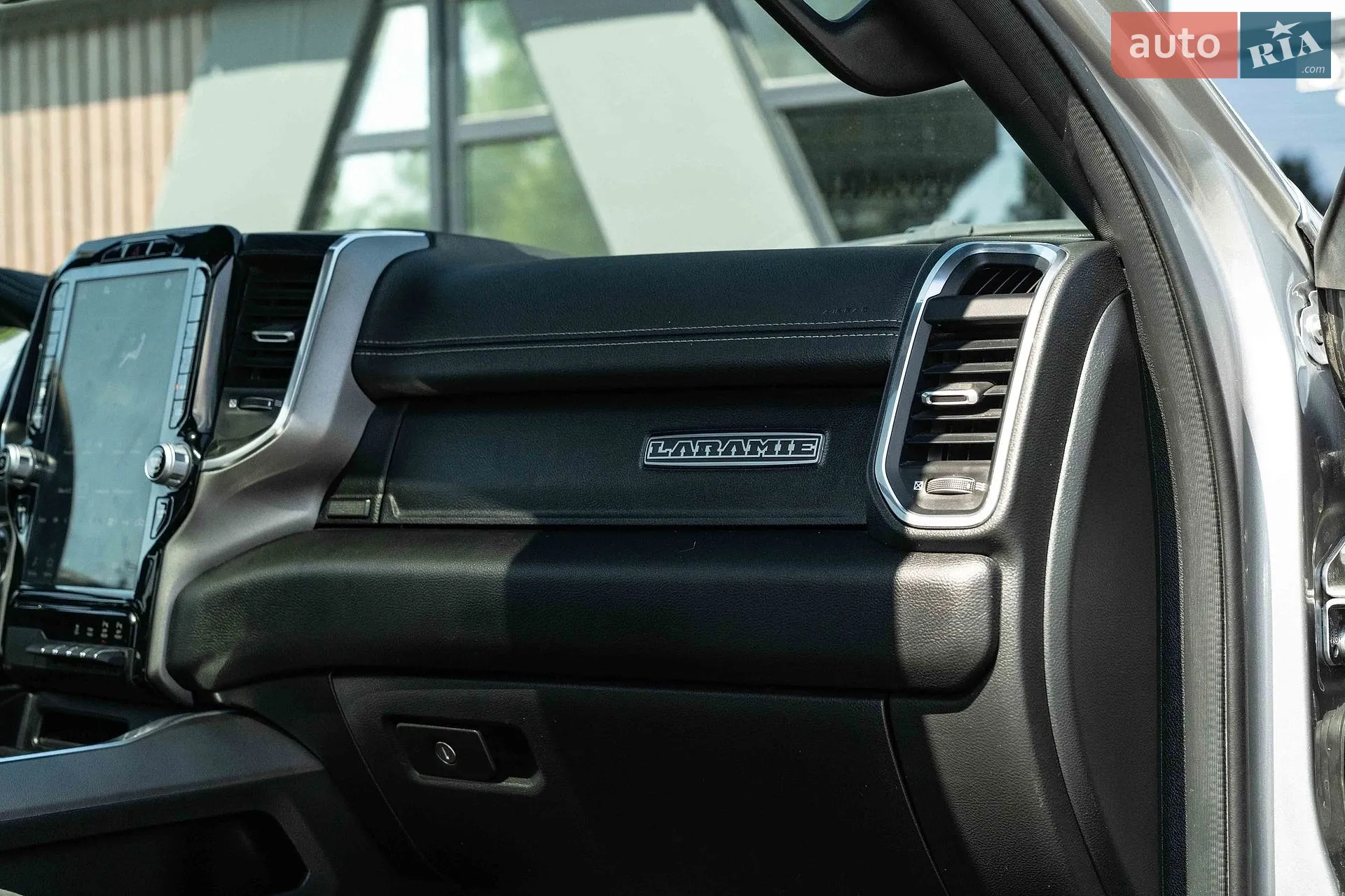 2023 RAM 1500 - мініатюра 39