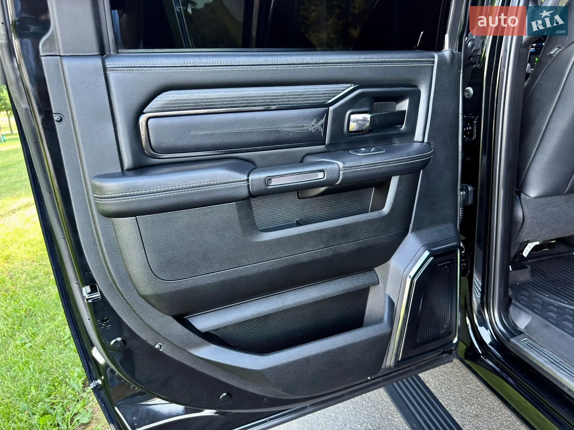 2024 RAM 2500 - мініатюра 200