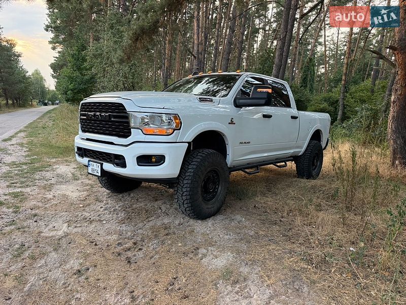 Пікап Ram 2500 2024 в Києві