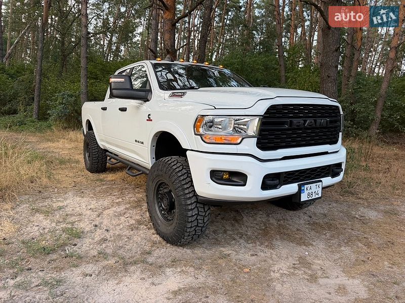 Пікап Ram 2500 2024 в Києві