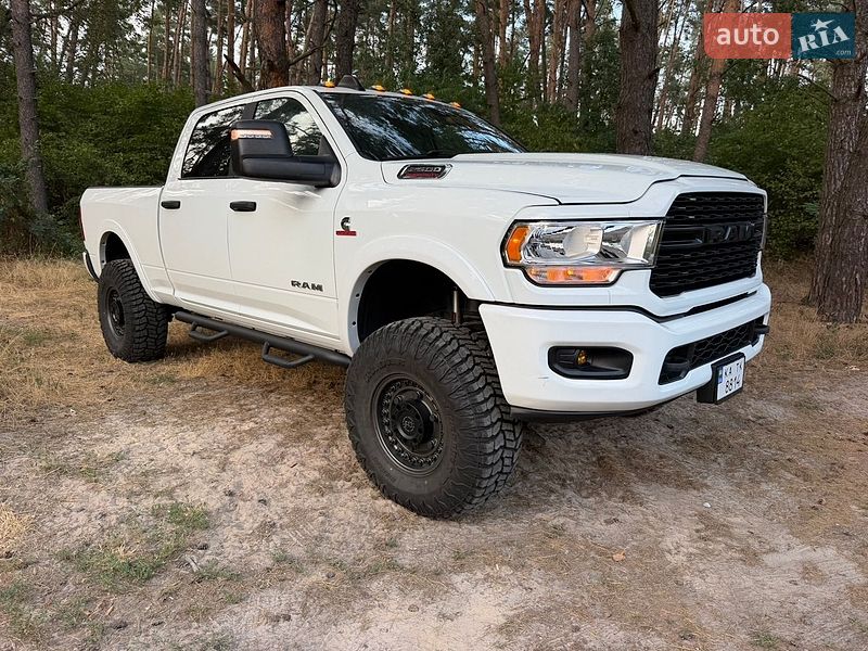Пікап Ram 2500 2024 в Києві