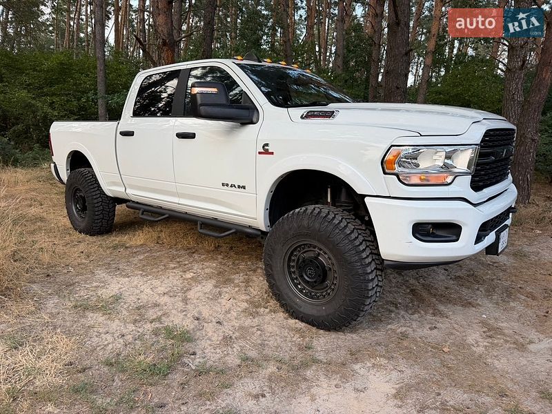 Пікап Ram 2500 2024 в Києві