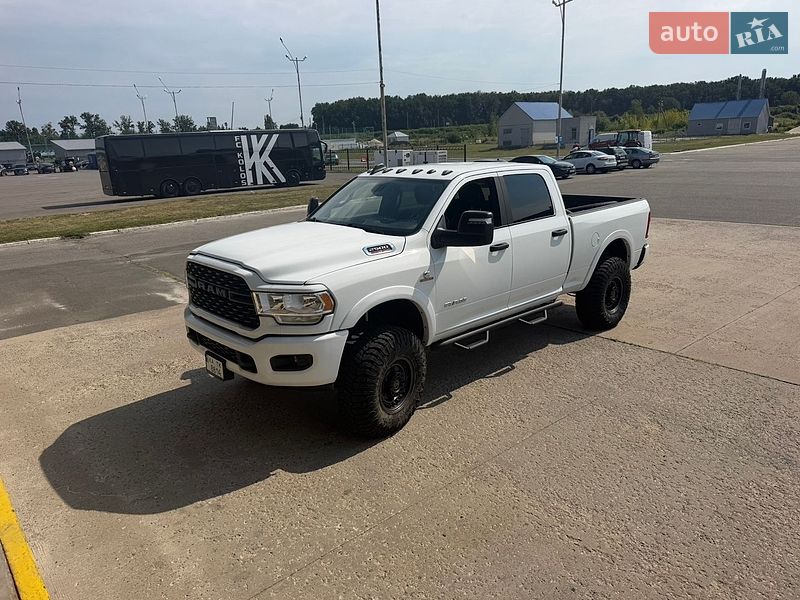 Пікап Ram 2500 2024 в Києві
