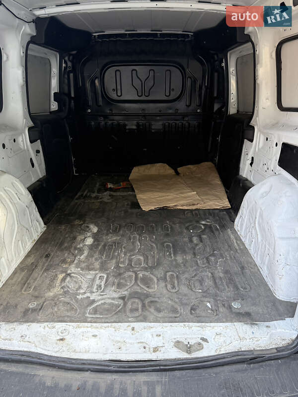 Грузовой фургон Ram Promaster City 2016 в Киеве фото 9 Грузовой фургон Ram Promaster City 2016 в Киеве