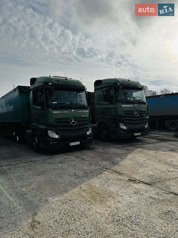Самосвал полуприцеп Reisch RHKS-35 2006 в Гайвороне