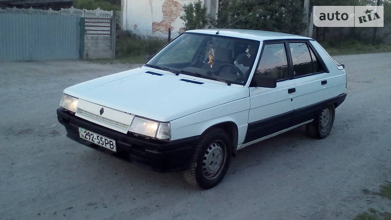 Хэтчбек Renault 11 1991 в Ровно