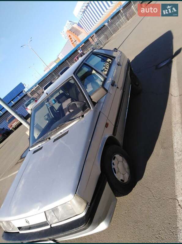 Хетчбек Renault 11 1987 в Біляївці
