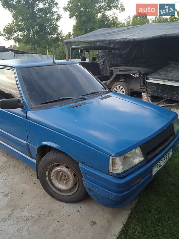 Renault 11
