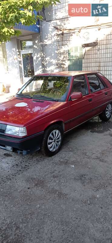 Хетчбек Renault 11 1987 в Кривому Розі
