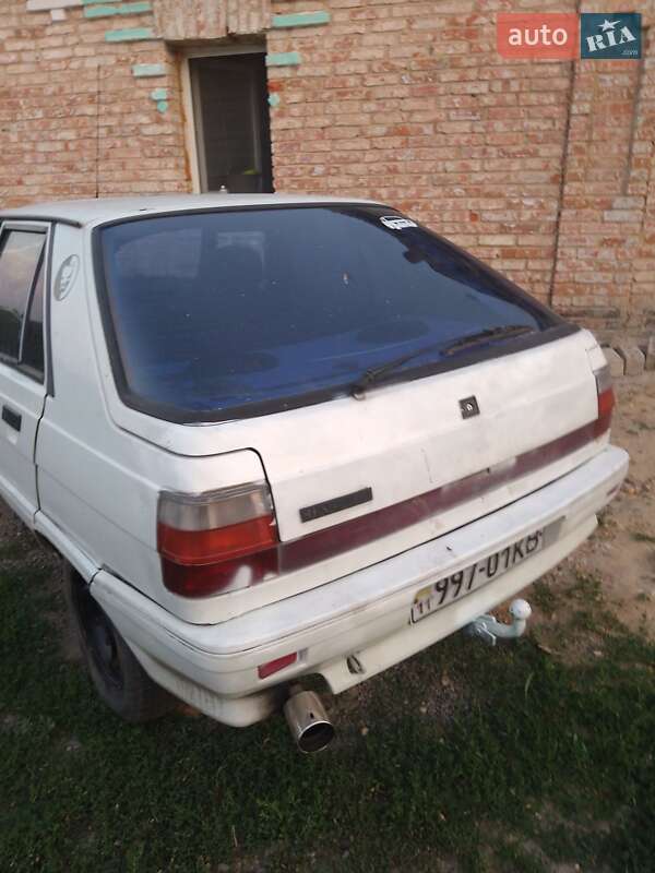 Хэтчбек Renault 11 1988 в Киеве