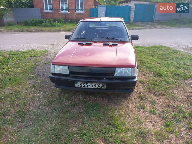 Хетчбек Renault 11 1987 в Харкові