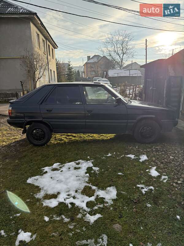 Хетчбек Renault 11 1986 в Рожнятові