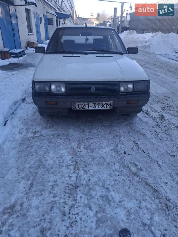 Хэтчбек Renault 11 1986 в Хмельницком