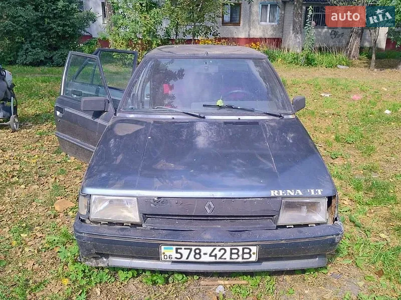 Renault 11