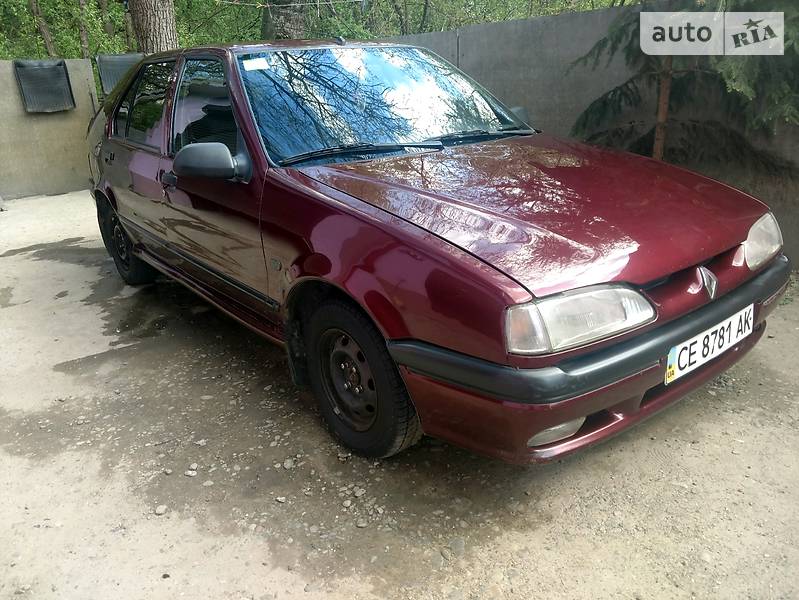 Renault 19 1994 року