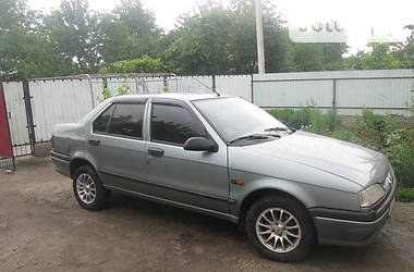 Седан Renault 19 1999 в Монастырище