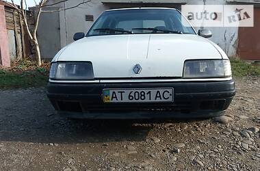 Седан Renault 19 1990 в Калуше