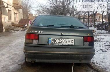 Хетчбек Renault 19 1989 в 