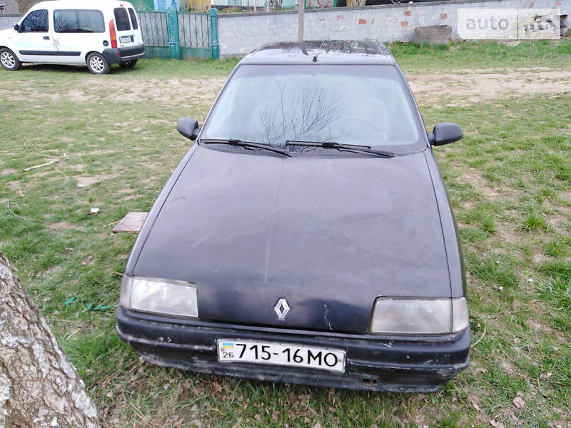 Купе Renault 19 1991 в Чернівцях