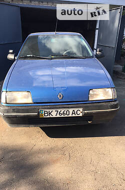 Седан Renault 19 1992 в Ровно