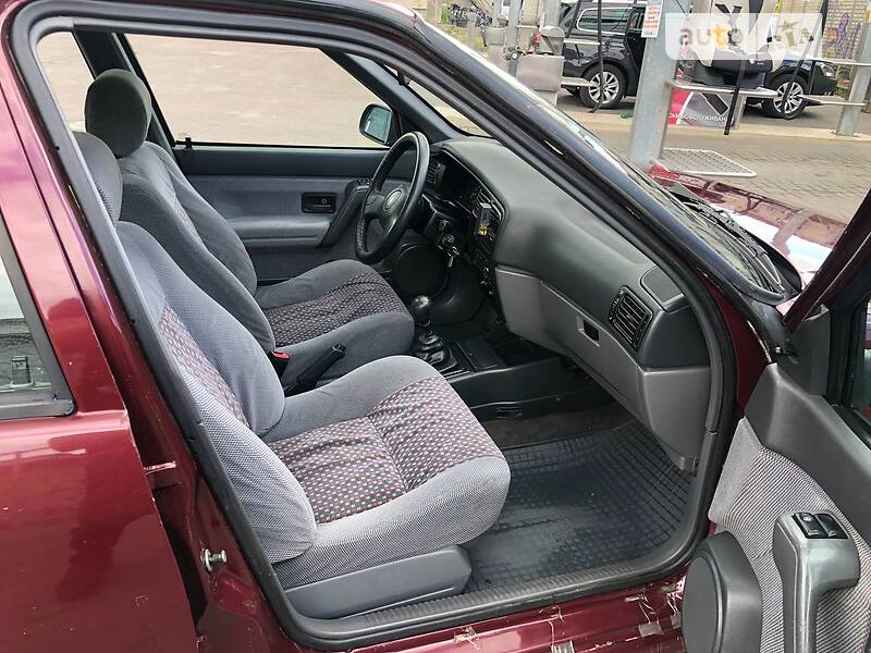 Седан Renault 19 1995 в Луцьку